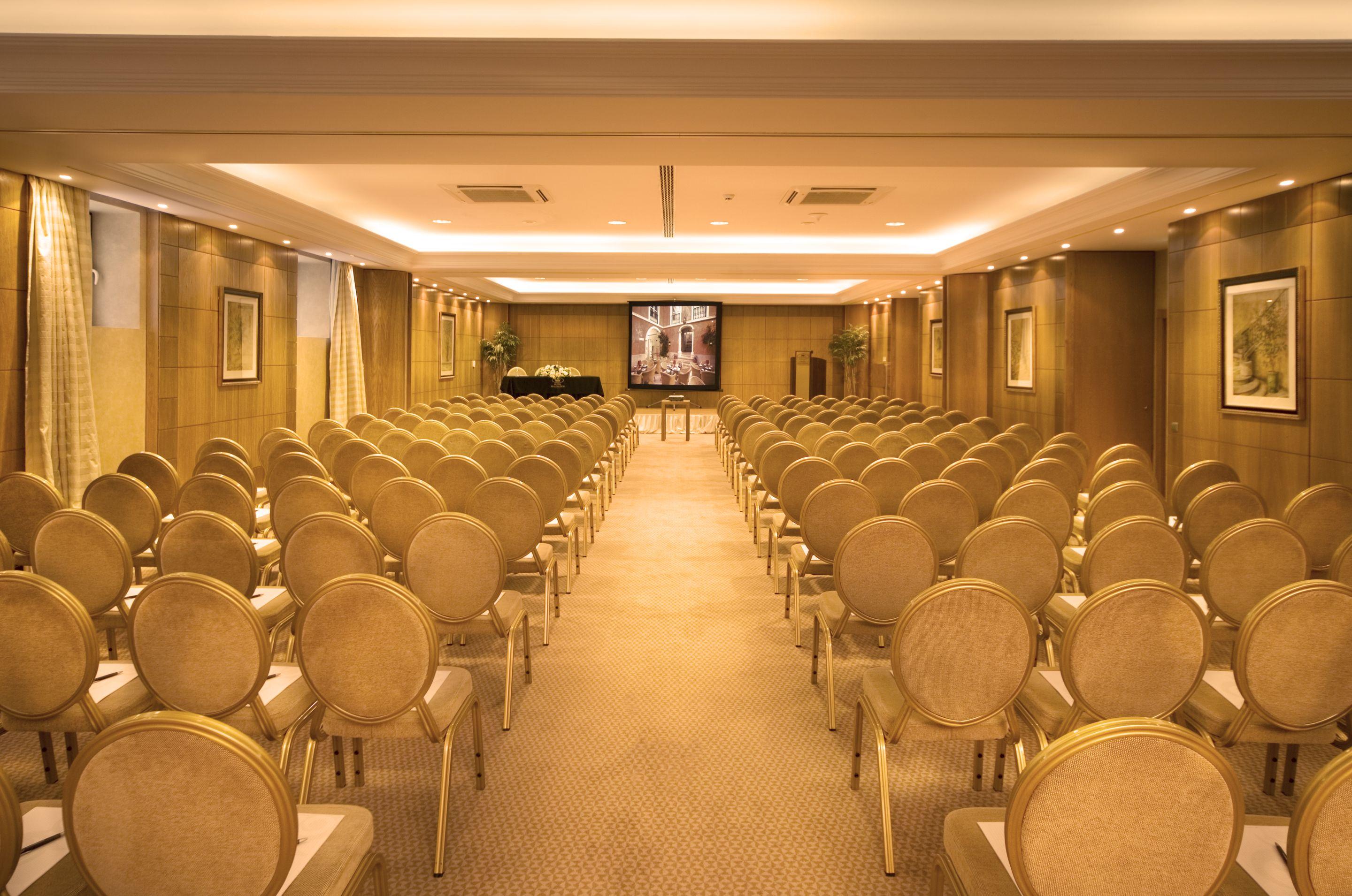 Hotel Real Palacio Lissabon Buitenkant foto The ballroom